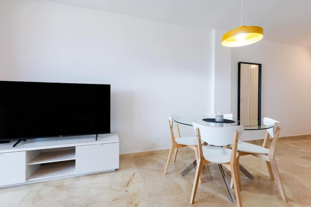 Sunny Ocean View Apartment ปาล์ม-มาร์ ภายนอก รูปภาพ