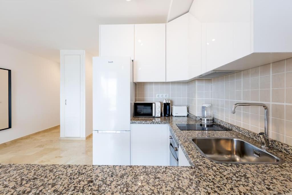 Sunny Ocean View Apartment ปาล์ม-มาร์ ภายนอก รูปภาพ